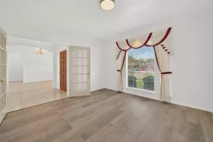 2103 5 Iron Dr, Houston, TX 77089 - Photo 6