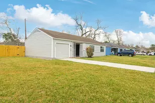 4901 Richfield Ln, Houston, TX 77048 - Photo 1