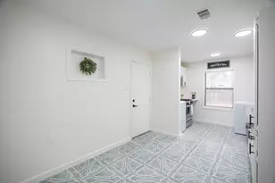 4901 Richfield Ln, Houston, TX 77048 - Photo 10