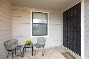 4901 Richfield Ln, Houston, TX 77048 - Photo 4