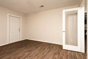 1025 N Meyer St, Sealy, TX 77474 - Photo 22