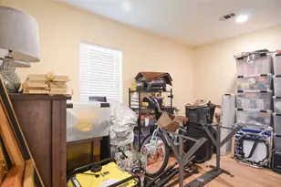 219 W 30th St, Houston, TX 77018 - Photo 22
