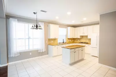 22 S Lace Arbor Drive, The Woodlands, TX 77382 - Photo 10