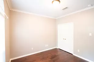 22 S Lace Arbor Dr, The Woodlands, TX 77382 - Photo 18