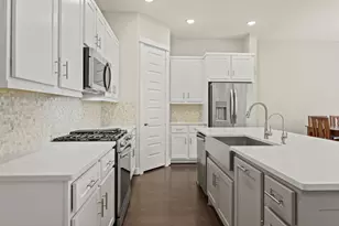 10972 Hewitt Cliff Ln, Houston, TX 77043 - Photo 16