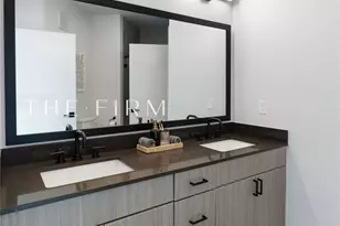 3001 W 11th St, Houston, TX 77008 - Photo 6