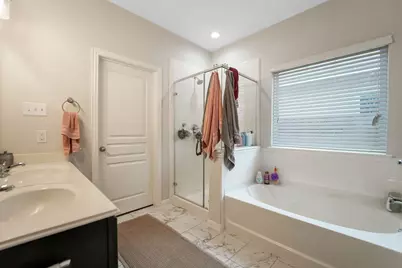 11214 Kingsnorth Drive, Tomball, TX 77375 - Photo 14
