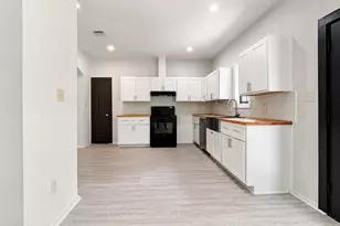 11611 Walraven Dr, Houston, TX 77336 - Photo 8