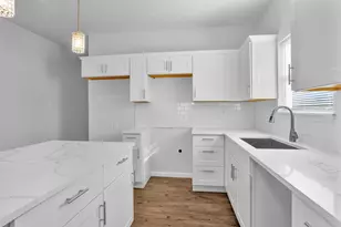 3916 Falls St St, Houston, TX 77026 - Photo 20