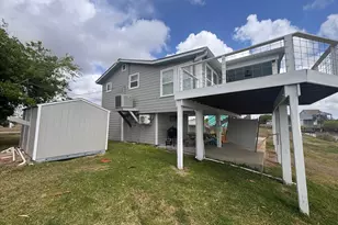 103 S T Head Dr, Seadrift, TX 77983 - Photo 6