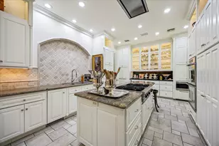 2121 Kirby Dr, Houston, TX 77019 - Photo 8