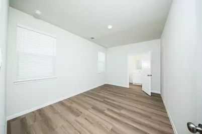 15615 Coneflower Hills Drive, Houston, TX 77090 - Photo 8