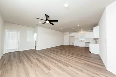 15615 Coneflower Hills Drive, Houston, TX 77090 - Photo 4