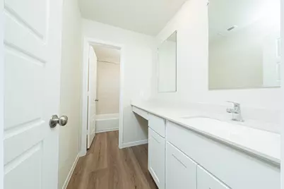 15615 Coneflower Hills Drive, Houston, TX 77090 - Photo 18