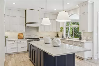 608 Little John Lane, Houston, TX 77024 - Photo 6