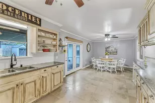 222 Hillcrest Dr, Conroe, TX 77303 - Photo 14