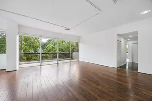 49 Briar Hollow Ln, Houston, TX 77027 - Photo 2