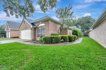 2421 Baycrest Drive, Houston, TX 77058 - Photo 2