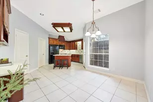 2421 Baycrest Dr, Houston, TX 77058 - Photo 10