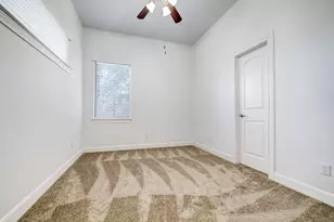 2364 Sperber Ln, Houston, TX 77003 - Photo 10