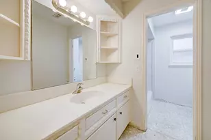 14527 Kellywood Ln, Houston, TX 77079 - Photo 22