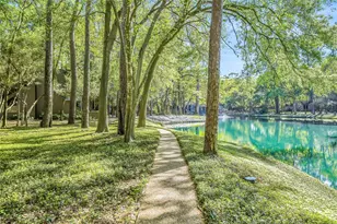 271 Litchfield Ln, Houston, TX 77024 - Photo 30