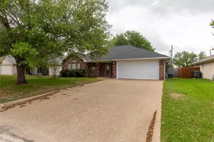 4802 Treadgold Ln, Bryan, TX 77802 - Photo 4