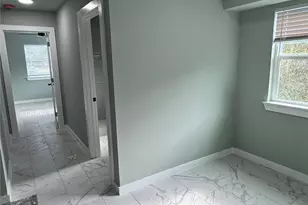 121 S 10th St, Conroe, TX 77301 - Photo 32