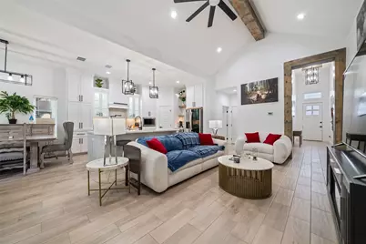 1040 S 13th Street, Aransas Pass, TX 78336 - Photo 4