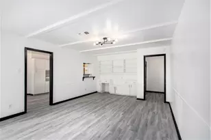 10906 Panay Dr, Houston, TX 77048 - Photo 6