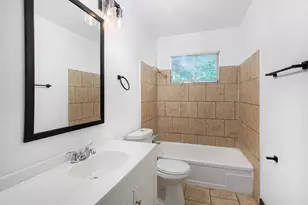10906 Panay Dr, Houston, TX 77048 - Photo 14