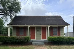 607 N Bridge, Victoria, TX 77901 - Photo 2
