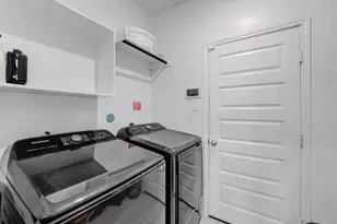 10739 Clfs Vw Dr, Rosharon, TX 77583 - Photo 22