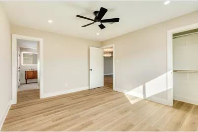 136 Talisman Street, Lake Jackson, TX 77566 - Photo 16