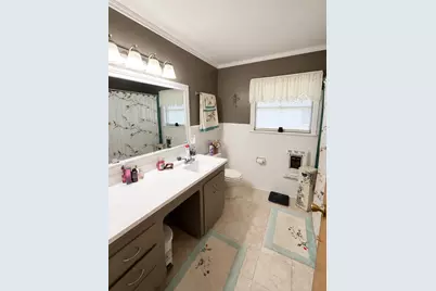 208 W Center Street, Eagle Lake, TX 77434 - Photo 12