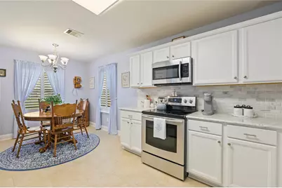 4045 Basswood Drive, Dickinson, TX 77539 - Photo 8