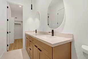 8205 Calhoun Rd, Houston, TX 77033 - Photo 16