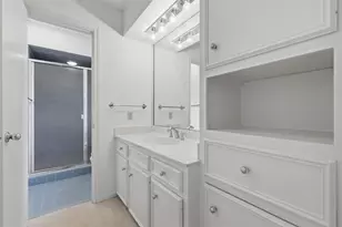 201 Vanderpool Ln, Houston, TX 77024 - Photo 24