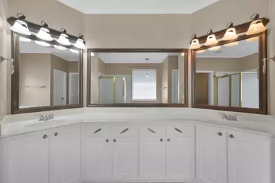 31 S Downy Willow Circle, The Woodlands, TX 77382 - Photo 14