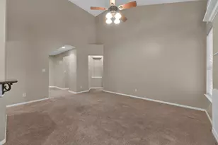 31 S Downy Willow Cir, The Woodlands, TX 77382 - Photo 10