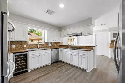 5914 Havenwoods Drive, Houston, TX 77066 - Photo 14