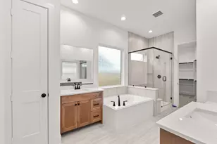 11914 Salty Bnd Dr, Mont Belvieu, TX 77523 - Photo 18