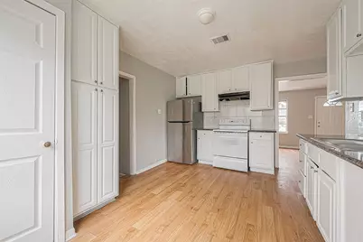 4910 Paradise Lane, Houston, TX 77048 - Photo 4