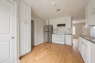 4910 Paradise Ln, Houston, TX 77048 - Photo 4