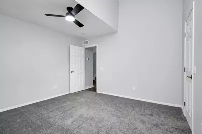 9809 Richmond Avenue #B13, Houston, TX 77042 - Photo 14