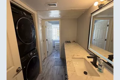 9809 Richmond Avenue #B13, Houston, TX 77042 - Photo 28