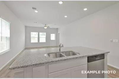 8907 Robin Song Trail, Houston, TX 77028 - Photo 12