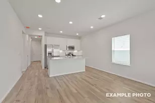 8907 Robin Song Trl, Houston, TX 77028 - Photo 14