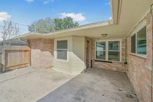 8415 Braesdale Ln, Houston, TX 77071 - Photo 30