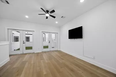 120 Velasco Street, Houston, TX 77003 - Photo 22